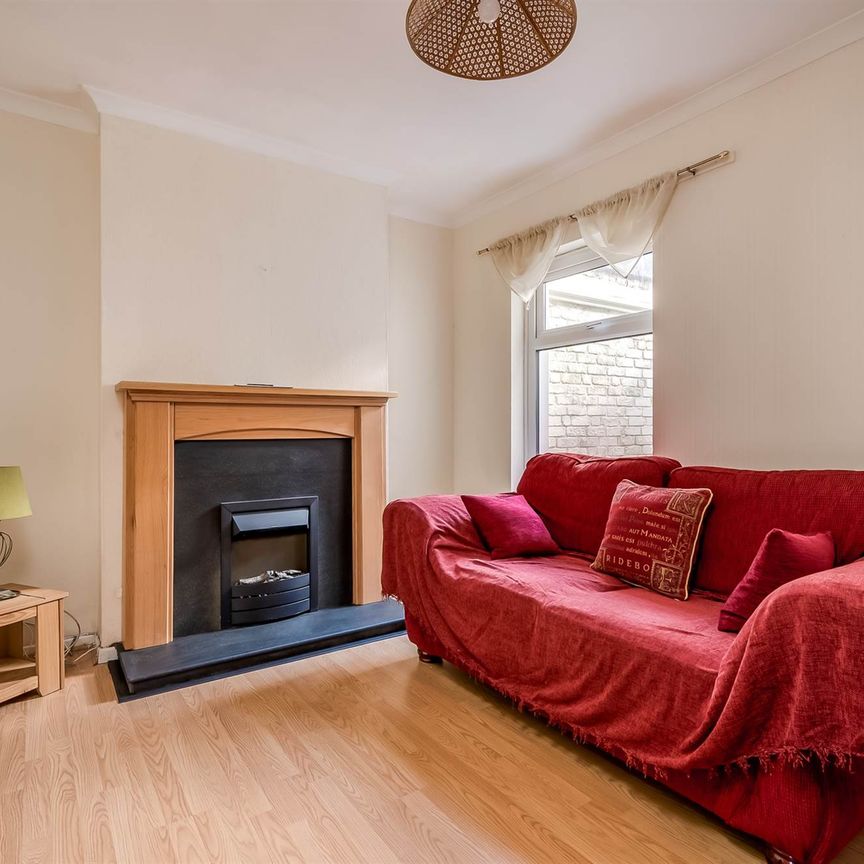 28 Sunnyside Drive, Belfast, BT7 3DX - Photo 1