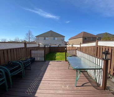 For Lease - 8 Caruso Drive, Brampton, Ontario - Photo 3
