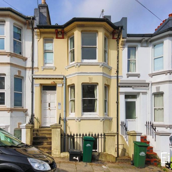 6 bedroom terraced house to rent - Photo 1