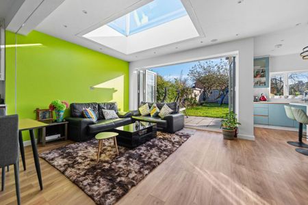 Leysdown Road, Mottingham, SE9 - Photo 4