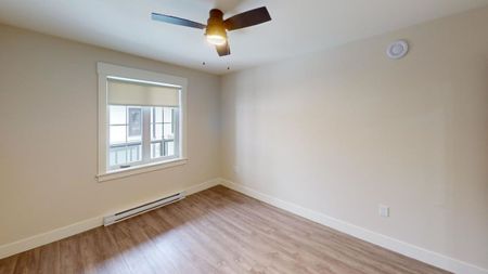 240 Lian St #3 - Photo 4