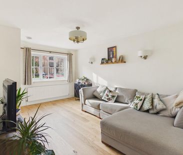 3 bedroom semi-detached house to rent - Photo 2