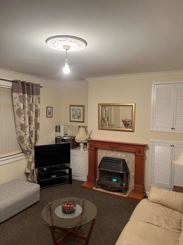 3 Bed Flat, Calder Road, EH11 - Photo 2