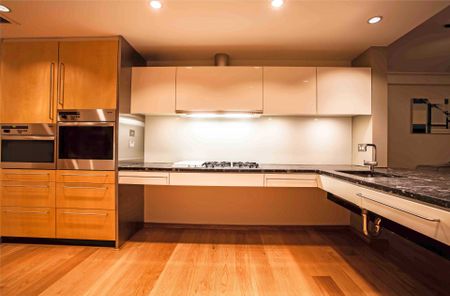 33/7 Macquarie Street, Sydney - Photo 3