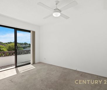 Two Bedroom Unit with Lock up Garage in Prime Location - Photo 1