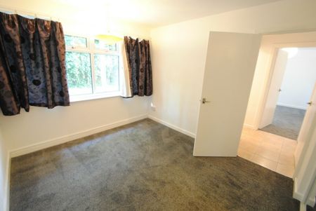 1 Bed Ground Floor Flat - Photo 3