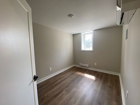 $1,916 / 2 br / 1 ba / 850 sqft 2BR Apartment Unit in Hamilton - Photo 2