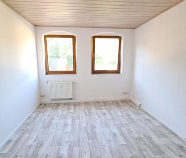 2-Raum-Wohnung in Schlettau - PKW-Stellplätze direkt vor dem Haus -... - Photo 1