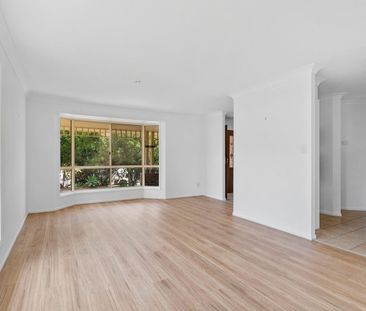 Four bedroom home in the heart of Terranora! - Photo 3