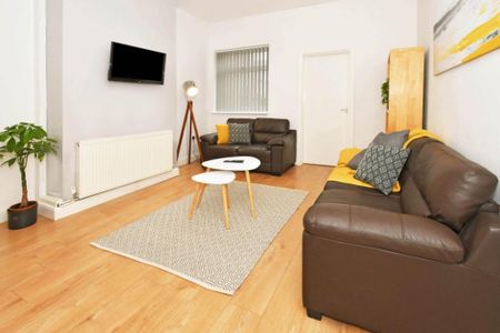 3 bedroom terraced house to rent - Photo 3