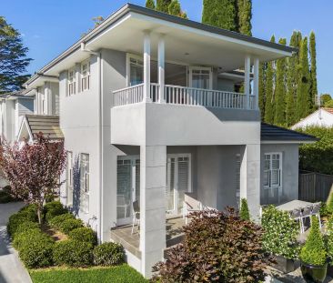 Elegant and Easy-Care Living in a Desirable Bowral Pocket - Photo 1