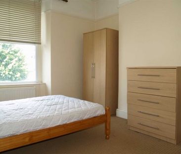 6 Bed - Trematon Terrace, Plymouth - Photo 4