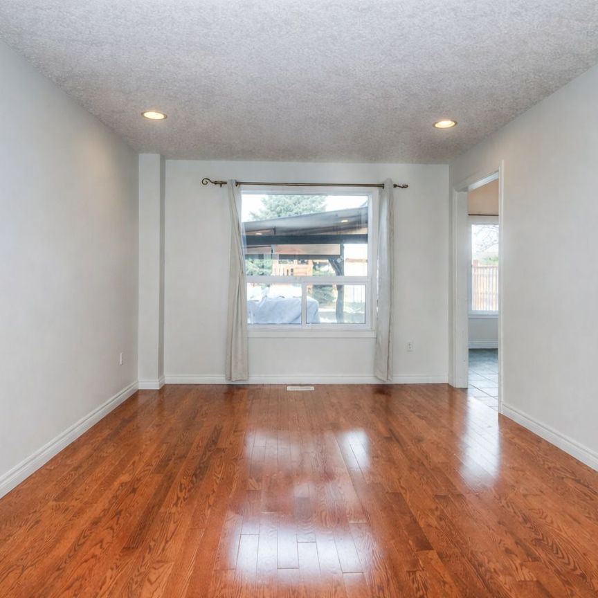 For Lease - 84 Crawford Crescent, Cambridge, Ontario - Photo 1