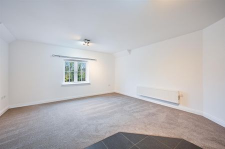 To Let 2 Bed Apartment - Photo 4