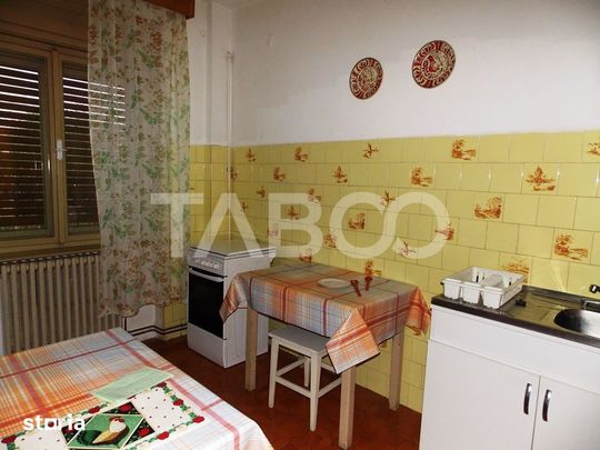 Apartament cu 3 camere 150 mp utili terasa 30 mp Parcul Sub Arini - Photo 1