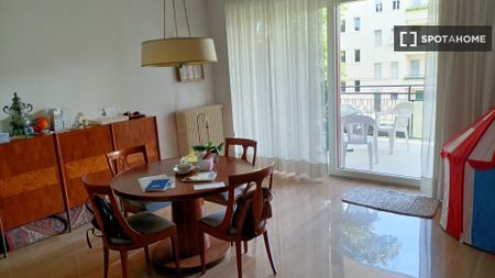 milan, Lombardy 20900 - Photo 2