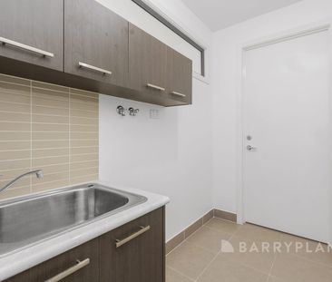 1/13 Austin Street, St Albans, Vic 3021 - Photo 1