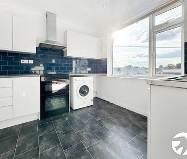 3 bedroom flat to rent - Photo 2