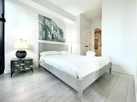 For Lease - 55 Charles Street Unit# 2409, Toronto, Ontario - Photo 4