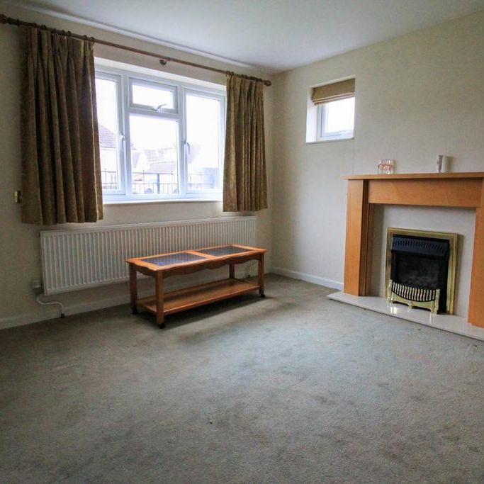 5 bedroom semi-detached house to rent - Photo 1