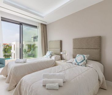 Marbella Golden Mile, Marbella, Andalusia 29602 - Photo 2