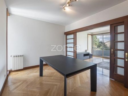 Apartamento T4 - Photo 2