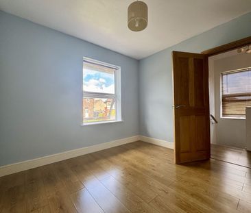 3 Bedroom - Photo 3