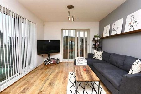 Dutton Court, Warrington, WA1 - Photo 3