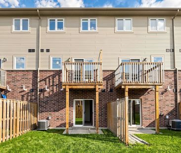 For Lease - 7 Birot Lane, Hamilton, Ontario - Photo 6