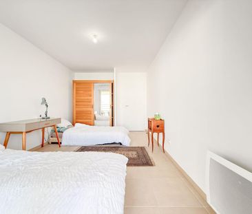 Location Appartement 3 pièces Meublé NICE 06300 - Photo 6