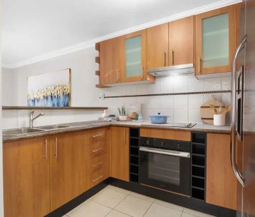 “NEAT DUPLEX CLOSE TO M7 ACCESS” - Photo 1