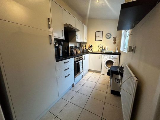 2 bedroom terraced house to rent - Photo 1