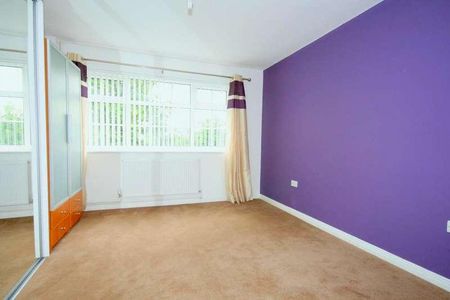 Downs Avenue, Epsom, KT18 - Photo 4