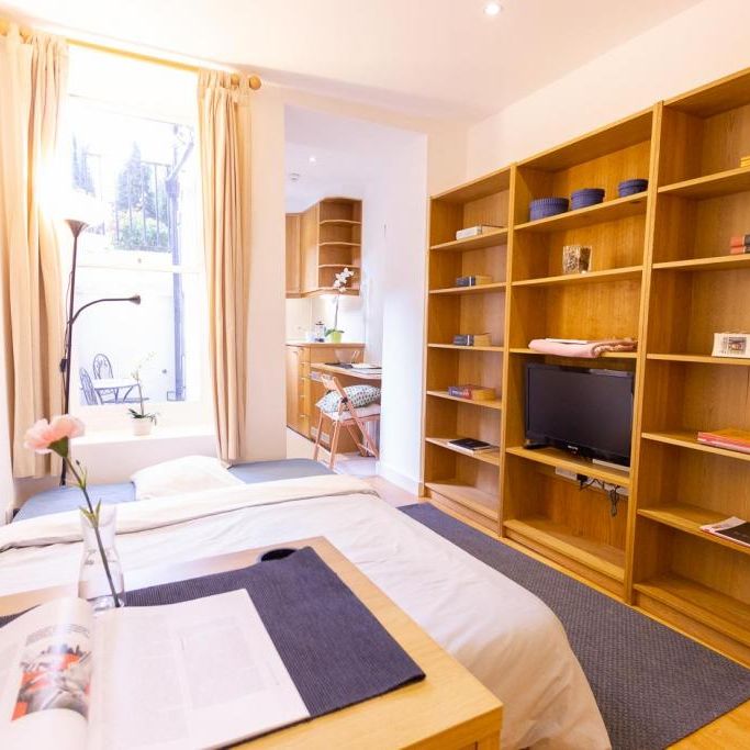 Flat C Penywern Road, Earls Court SW5 9SX - Photo 1