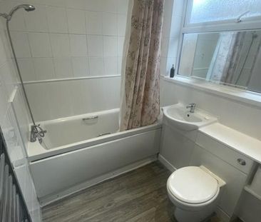 5 bedroom end of terrace house to rent - Photo 6