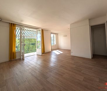 Location Appartement 5 pièces 84m² - Photo 2
