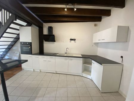 Location Appartement 3 pièces 75m² - Photo 3