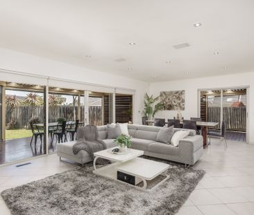 5 Bachli Close, Mill Park VIC 3082 - House For Rent | Domain - Photo 2