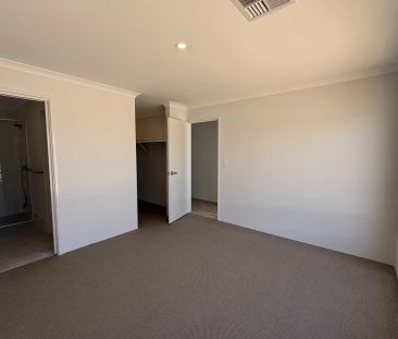 Beachside Living - 4 Bed, 2 Bath, 2 Car Garage - Photo 5