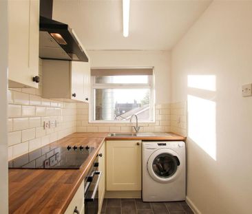 2 bedroom maisonette to rent - Photo 5