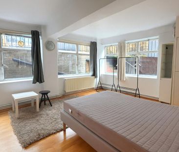 3 bedroom flat to rent - Photo 4