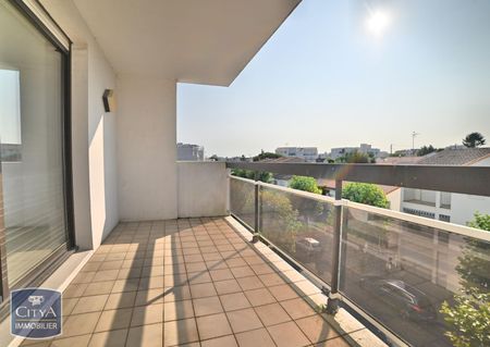 Location Appartement 2 pièces 37m² ROYAN 17200 - Photo 2