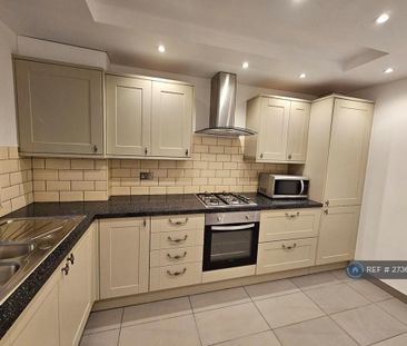 2 bedroom maisonette to rent - Photo 2