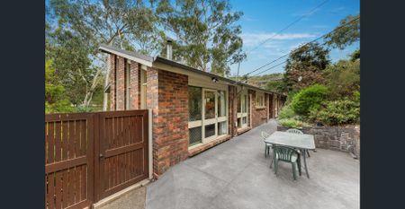 Relaxed Lifestyle Living in Central Warrandyte - Photo 3