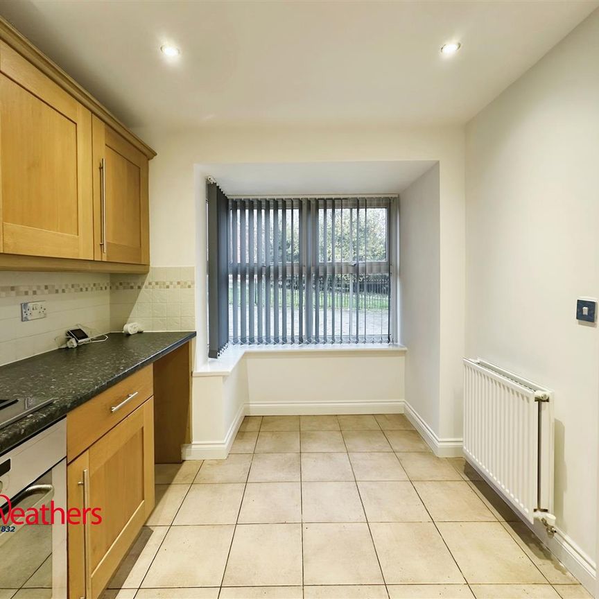 4 bed town house to rent in Silverwood Close, Sunnyside, S66 - Photo 1