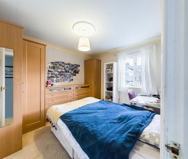 3 bedroom private hall to rent - Photo 3