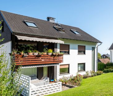 Schicke Dachgeschosswohnung mit Gartennutzung und EBK in toller Han... - Photo 6