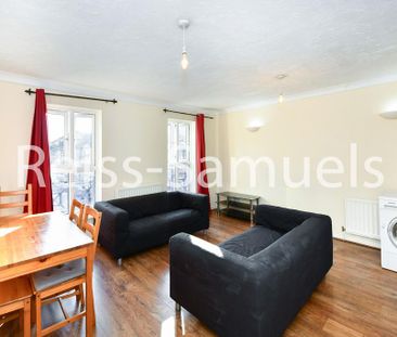 6 bedroom semi-detached house to rent - Photo 2