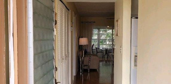 Magnifique et spacieux condo à louer situé à fortlauderdale à 15 mm des plages, du centre ville, du sawgrassmills et de l aéroport . Le condo compre - Photo 2