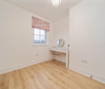 Price £1,550 pcm - Available Now - Unfurnished - Photo 5